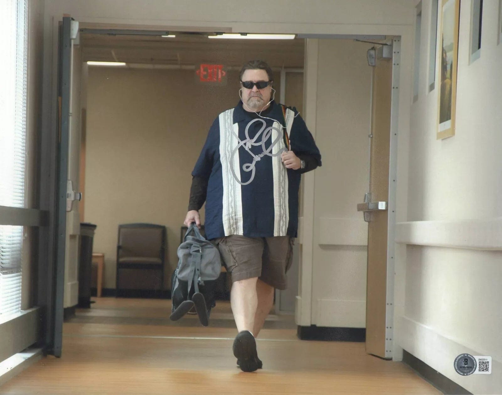 John Goodman Signed 11x14 Photo from Flight Beckett COA