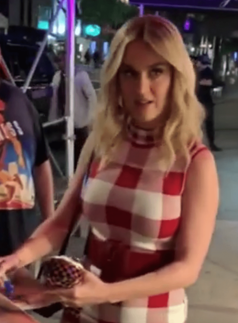 Katy Perry Signed Vinyl Record Beckett COA - Item #1 - View 4