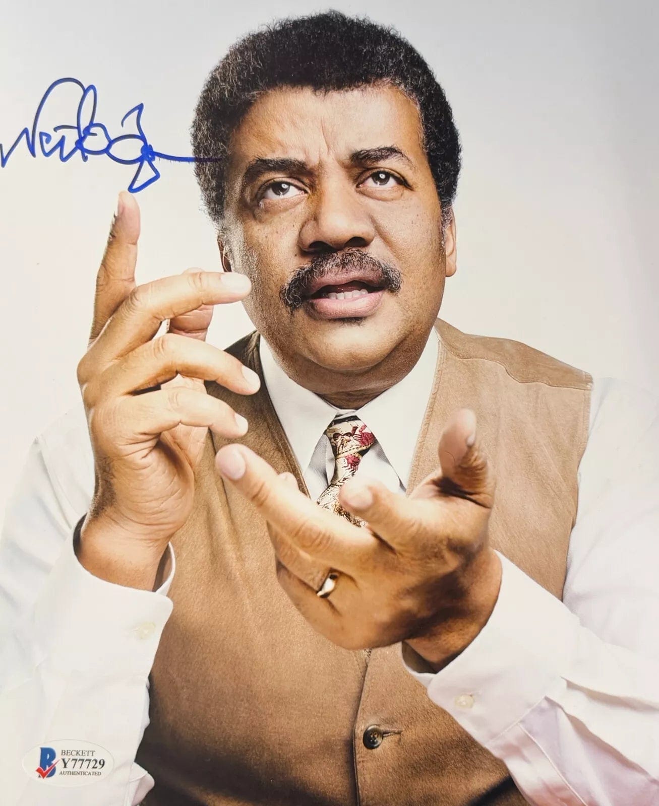 Neil deGrasse Tyson Signed 8x10 Photo from Cosmos Beckett COA - Item #1