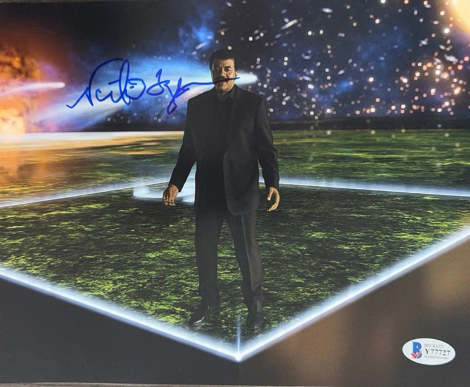 Neil deGrasse Tyson Signed 8x10 Photo from Cosmos Beckett COA - Item #2