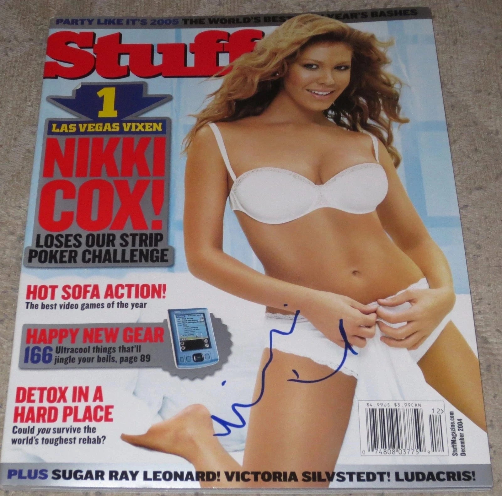 Nikki Cox Authentic Autographed Stuff Magazine