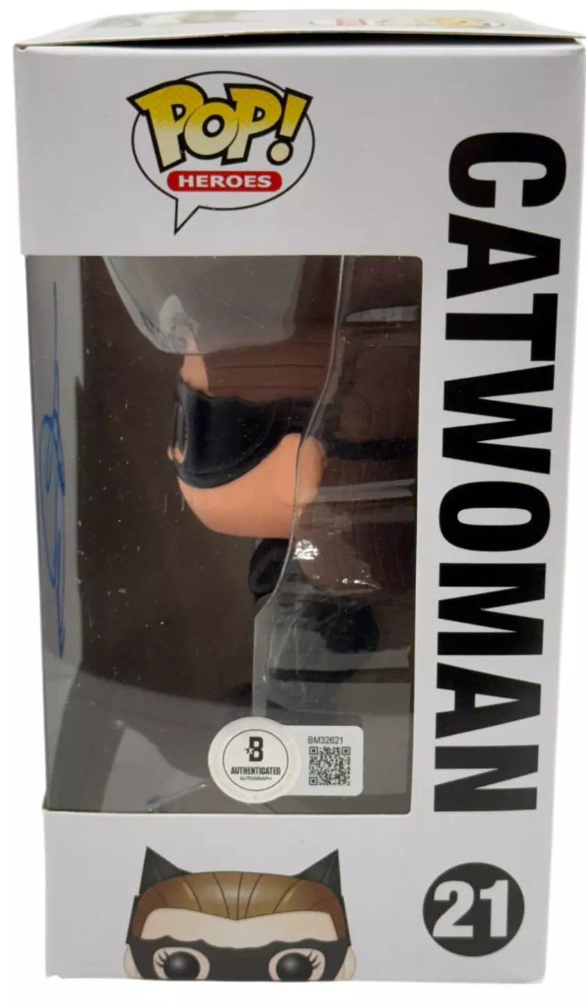 Anne Hathaway Signed Funko from The Dark Knight Rises Beckett COA - View 12