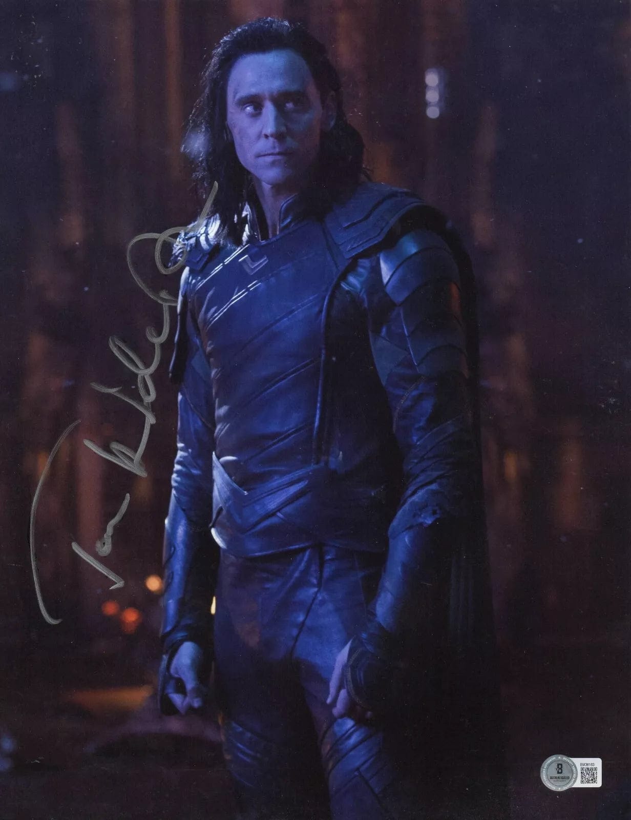 Tom Hiddleston Signed 11x14 Photo from The Avengers Beckett COA - Item #1