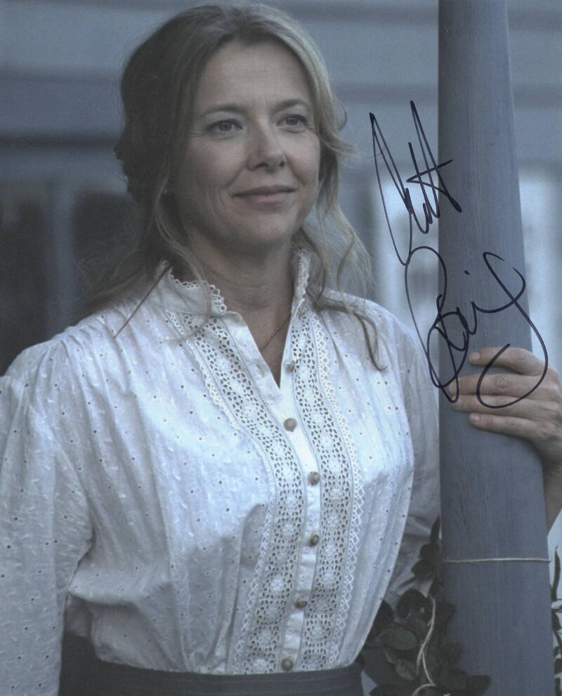 Annette Bening Authentic Autographed 8x10 Photo