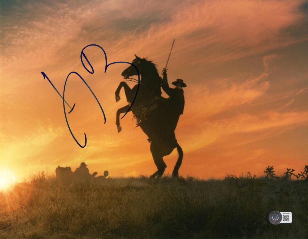 Antonio Banderas Authentic Autographed 11x14 Photo