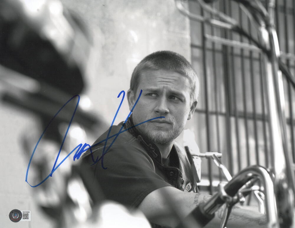 Charlie Hunnam Authentic Autographed 11x14 Photo