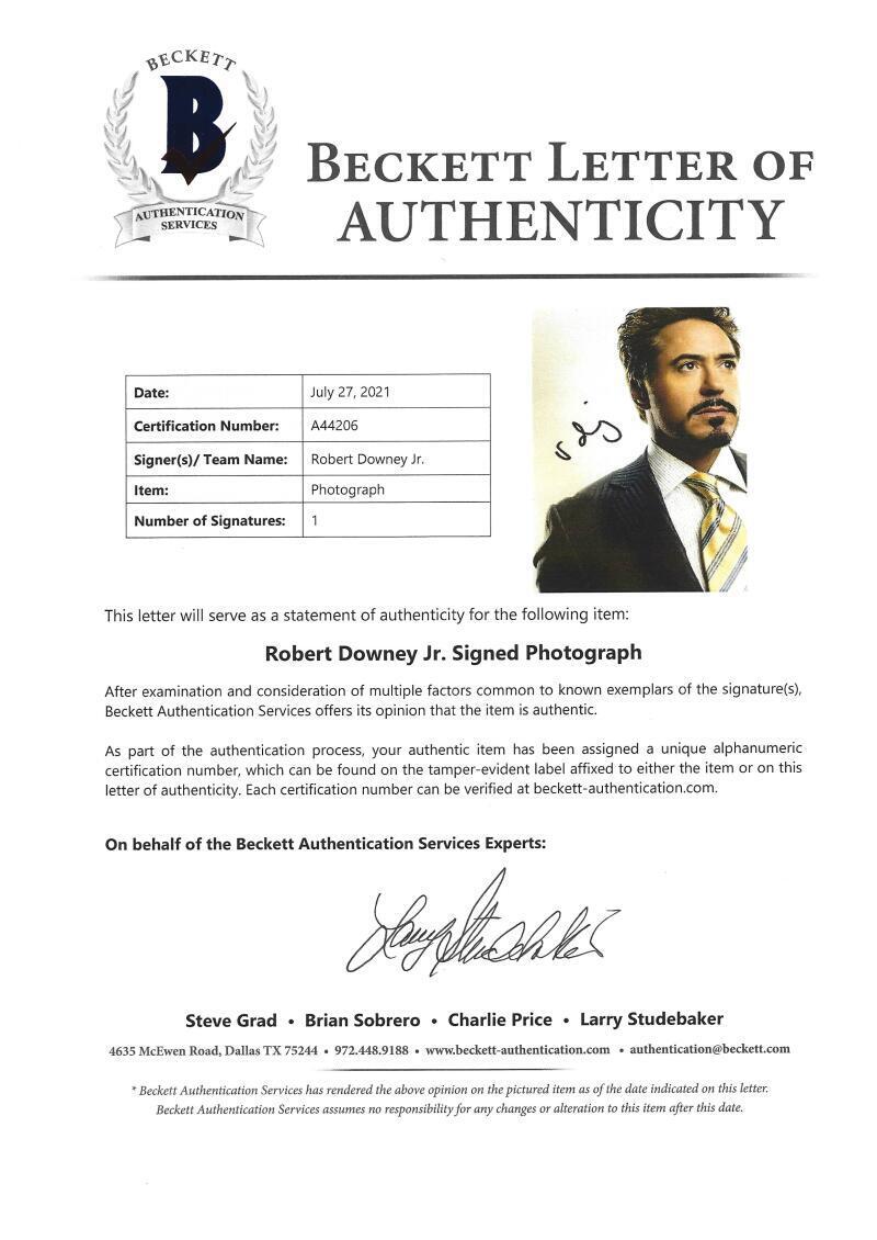 Robert Downey Jr Authentic Autographed 11x14 Photo