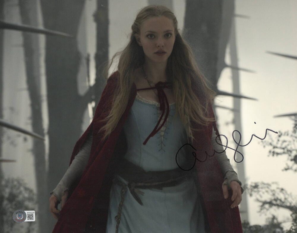 Amanda Seyfried Signed 11x14 Photo from Red Riding Hood Beckett COA - Item #1