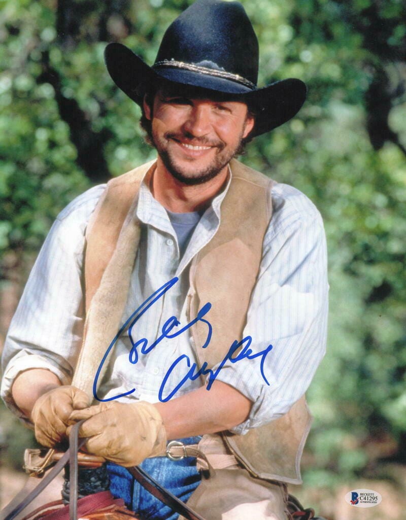 Billy Crystal Signed 11x14 Photo from City Slickers Beckett COA - Item #2