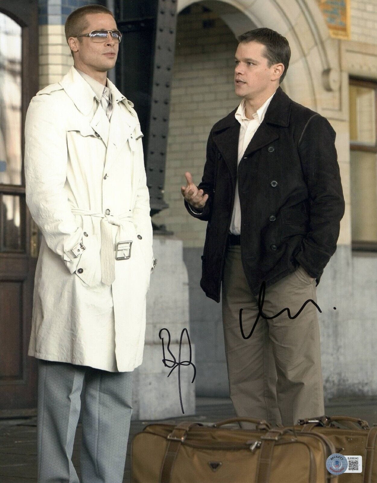 Brad Pitt Signed 11x14 Photo from Ocean's Eleven Beckett COA