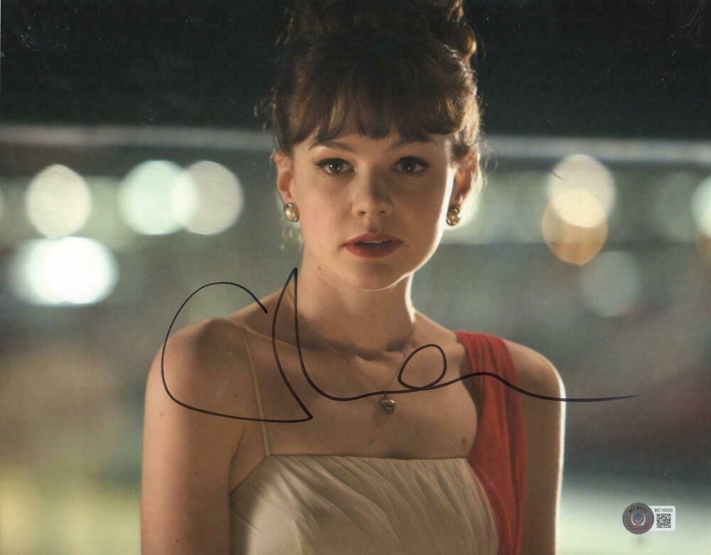 Carey Mulligan Signed 11x14 Photo from An Education Beckett COA - Item #1