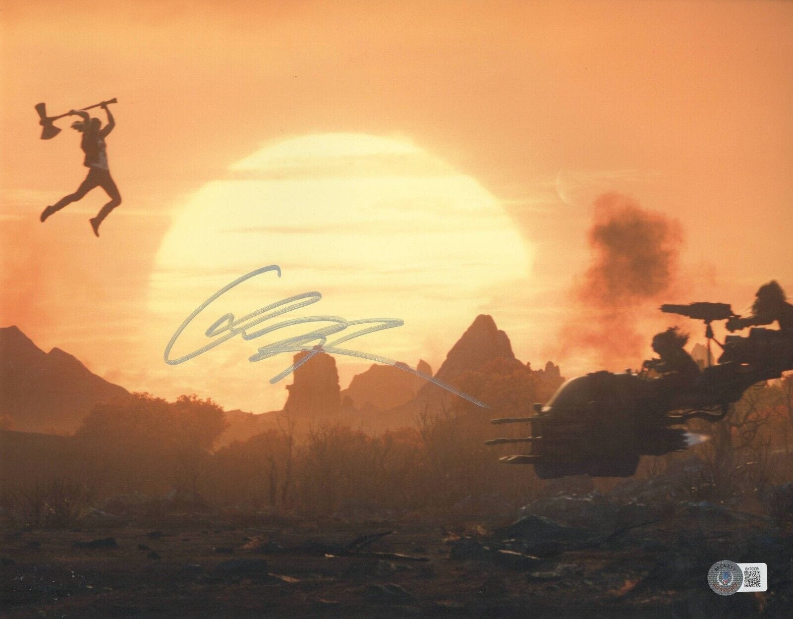 Chris Hemsworth Signed 11x14 Photo from Thor Beckett COA - Item #34