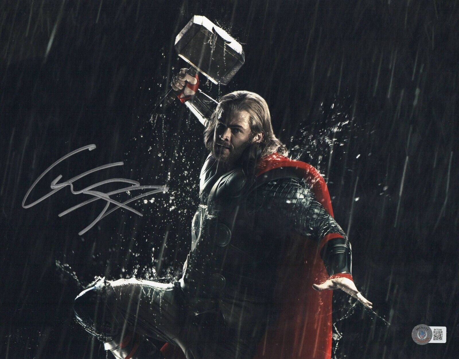 Chris Hemsworth Signed 11x14 Photo from Thor Beckett COA - Item #31