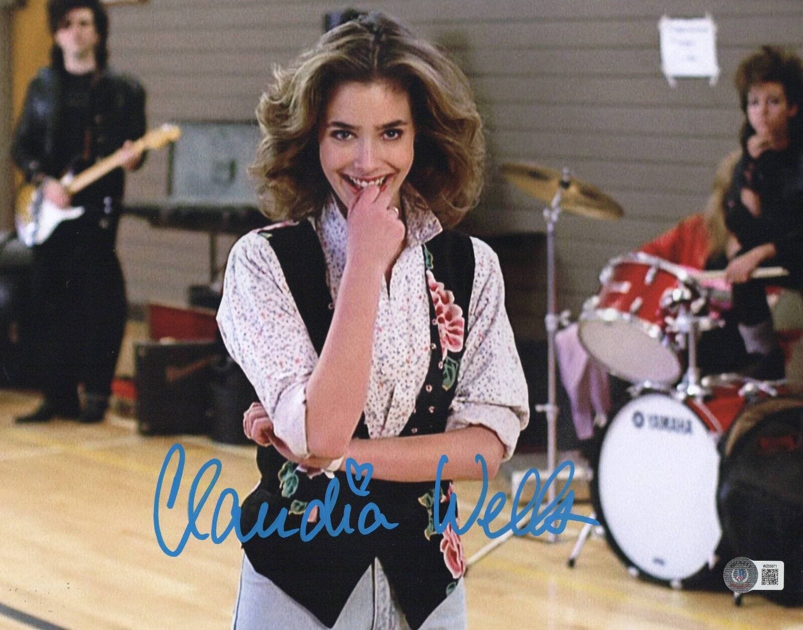 Claudia Wells Signed 11x14 Photo from Back to the Future Beckett COA - Item #13