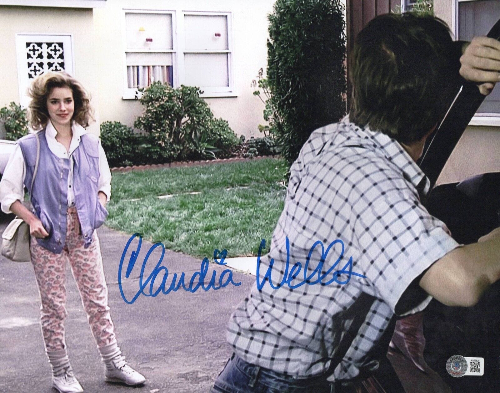 Claudia Wells Signed 11x14 Photo from Back to the Future Beckett COA - Item #8