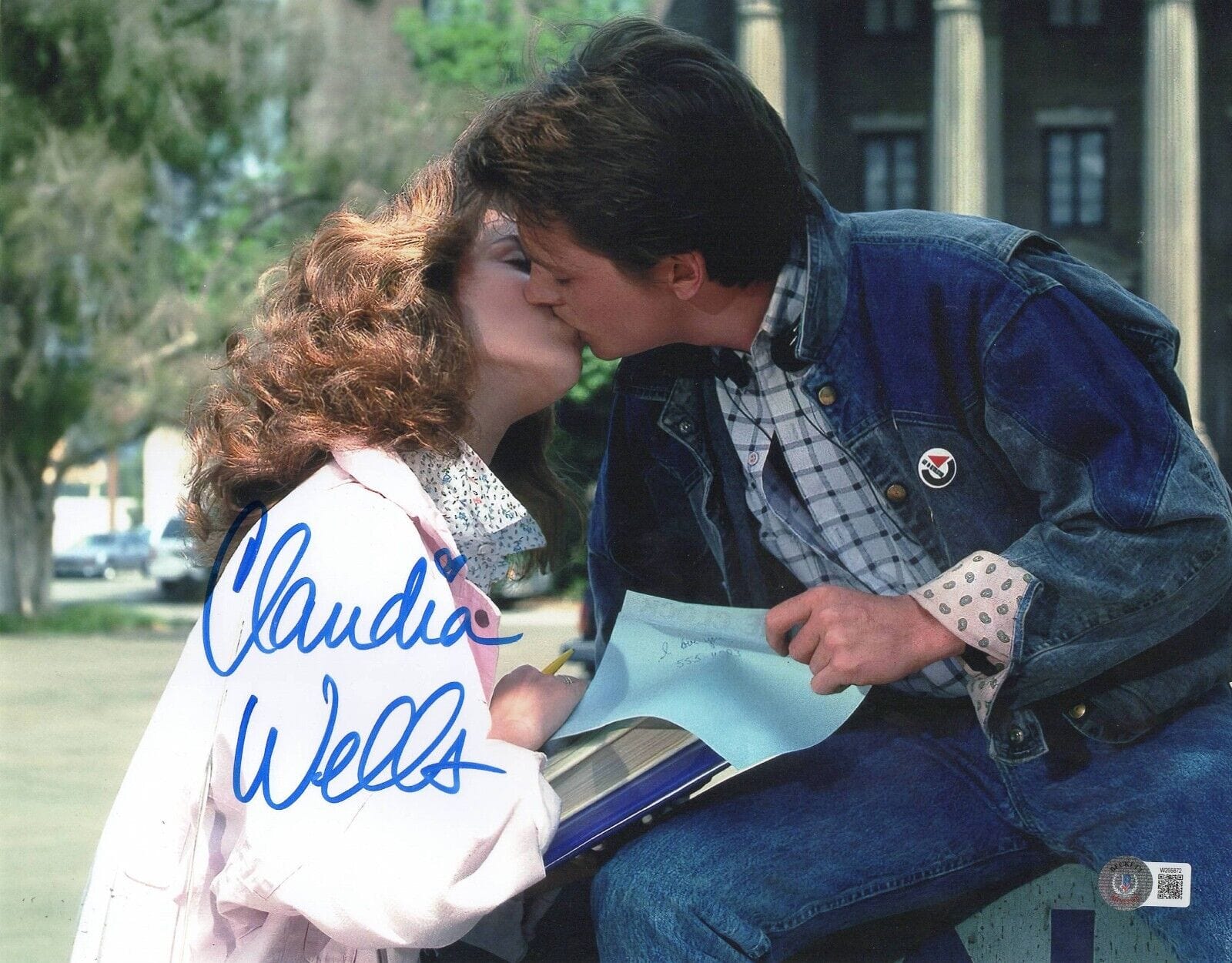 Claudia Wells Signed 11x14 Photo from Back to the Future Beckett COA - Item #4