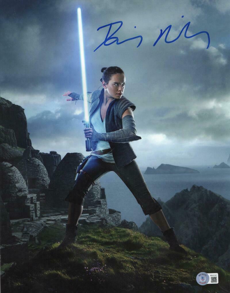 Daisy Ridley Signed 11x14 Photo from Star Wars Beckett COA - Item #1