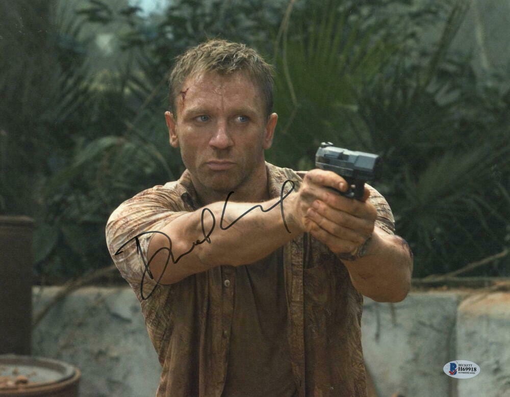 Daniel Craig Signed 11x14 Photo from James Bond Beckett COA - Item #25