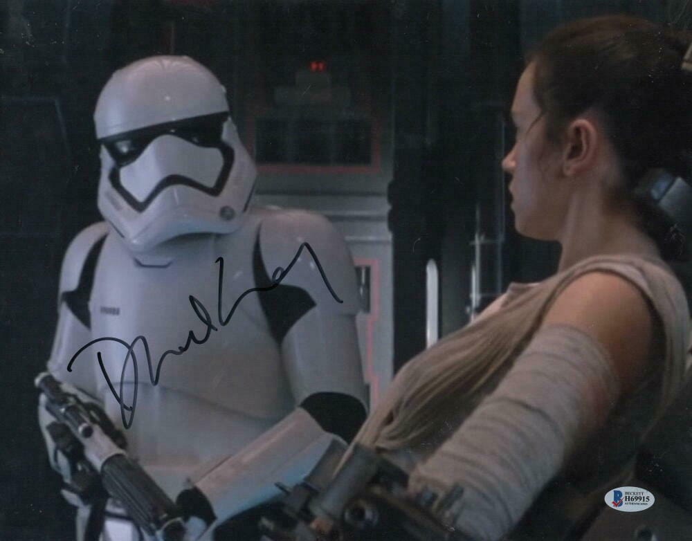 Daniel Craig Signed 11x14 Photo from Star Wars Beckett COA - Item #2