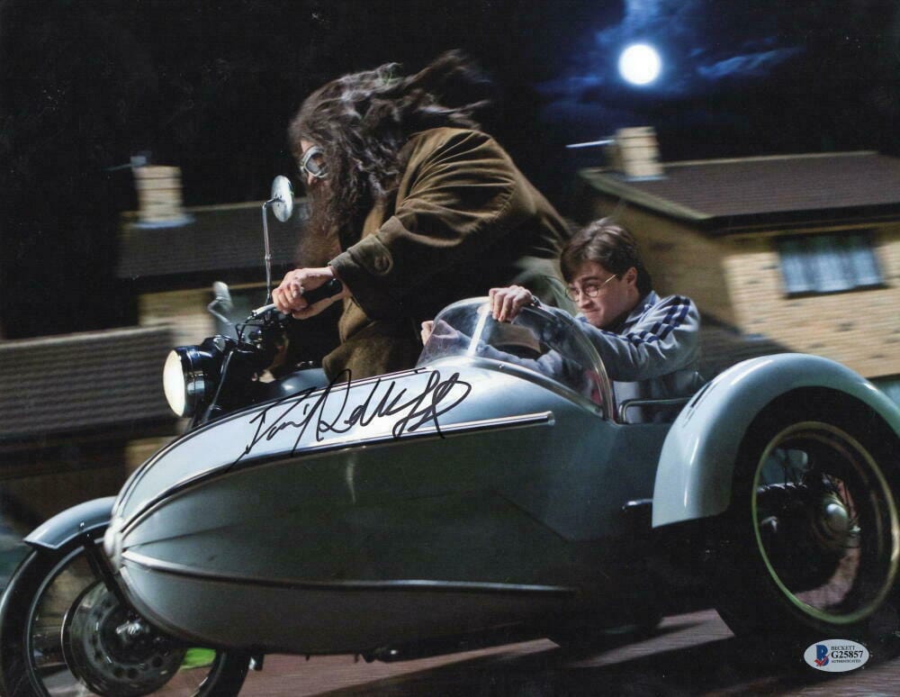 Daniel Radcliffe Signed 11x14 Photo from Harry Potter Beckett COA - Item #16