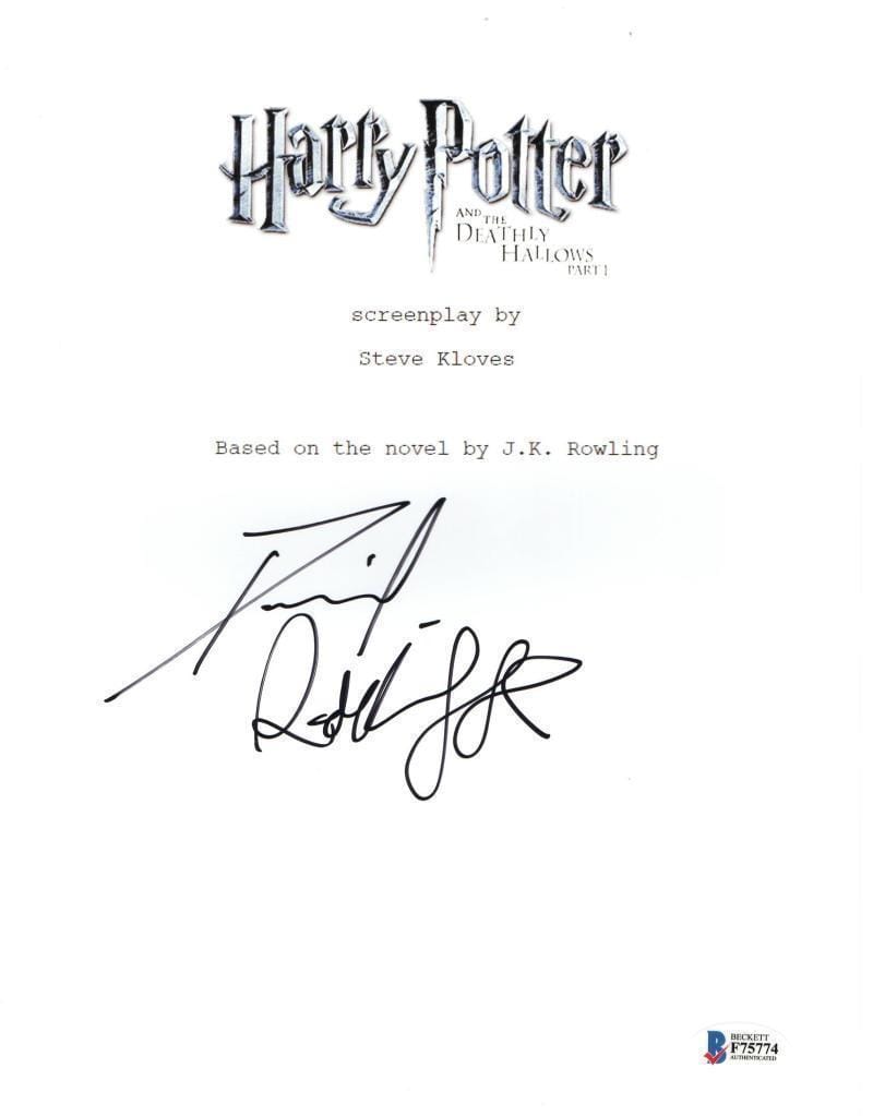Daniel Radcliffe Authentic Autographed 'Harry Potter and the Deathly Hallows Part 1' Script - Prime Time Signatures - TV & Film