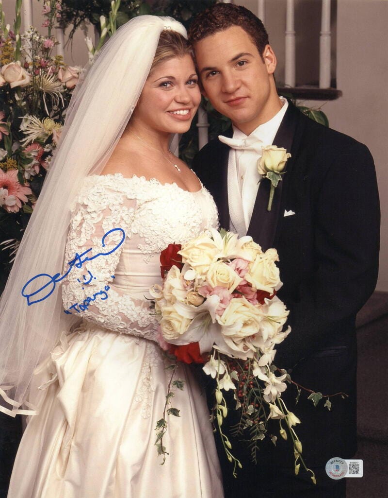 Danielle Fishel Signed 11x14 Photo from Boy Meets World Beckett COA - Item #4