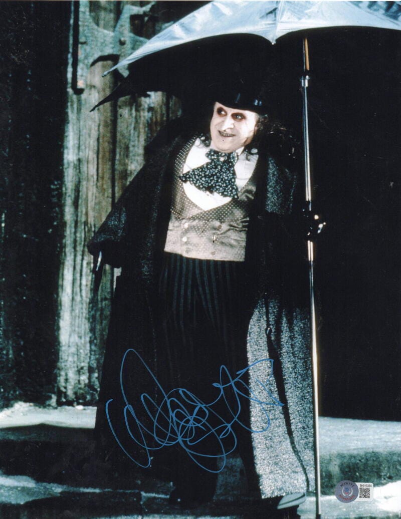 Danny DeVito Signed 11x14 Photo from Batman Returns Beckett COA - Item #6