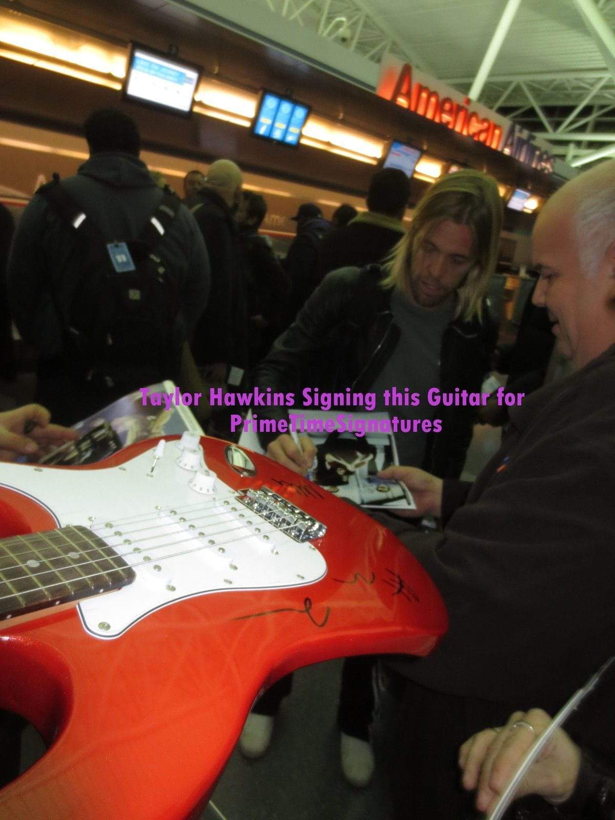 Chris Shiflett of Foo Fighters Signed Vinyl Record Beckett COA - Item #2 - View 6