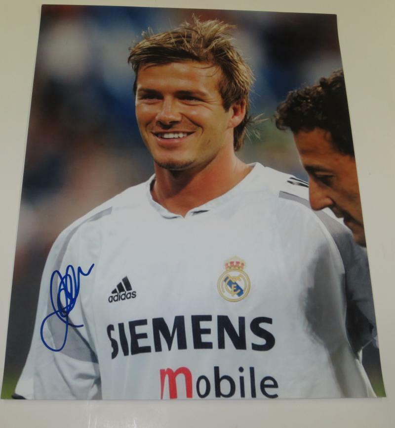 David Beckham Authentic Autographed 16x20 Photo - Prime Time Signatures - Sports