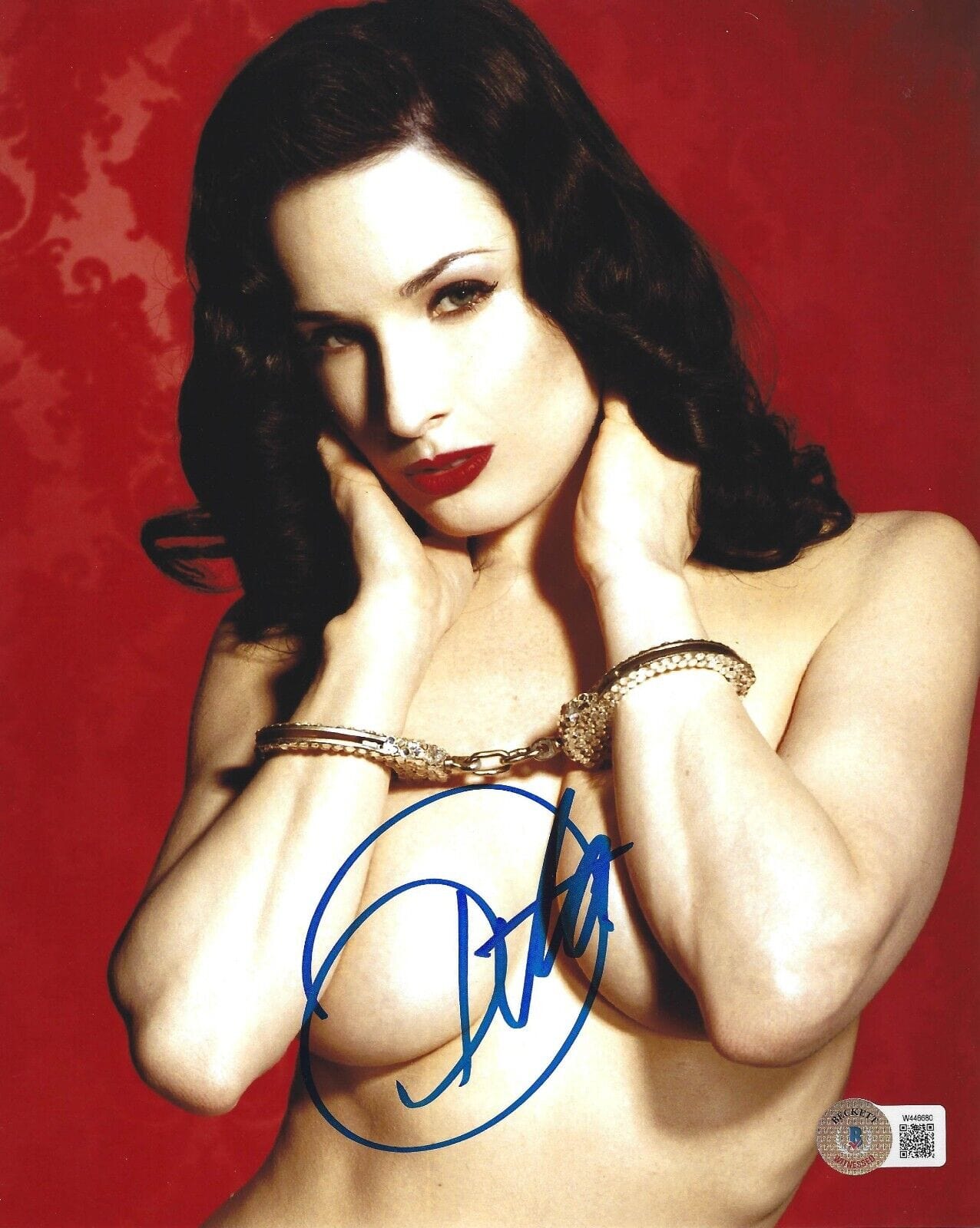 Dita Von Teese Signed 8x10 Photo Beckett COA - Item #4