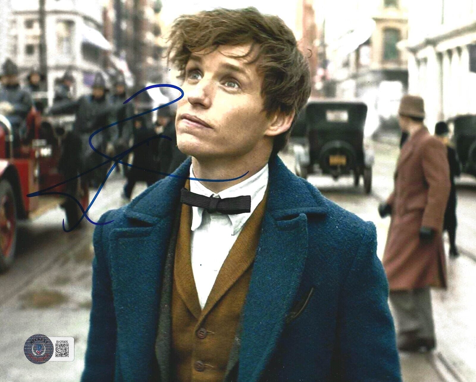 Eddie Redmayne Signed 8x10 Photo from Fantastic Beasts Beckett COA - Item #4