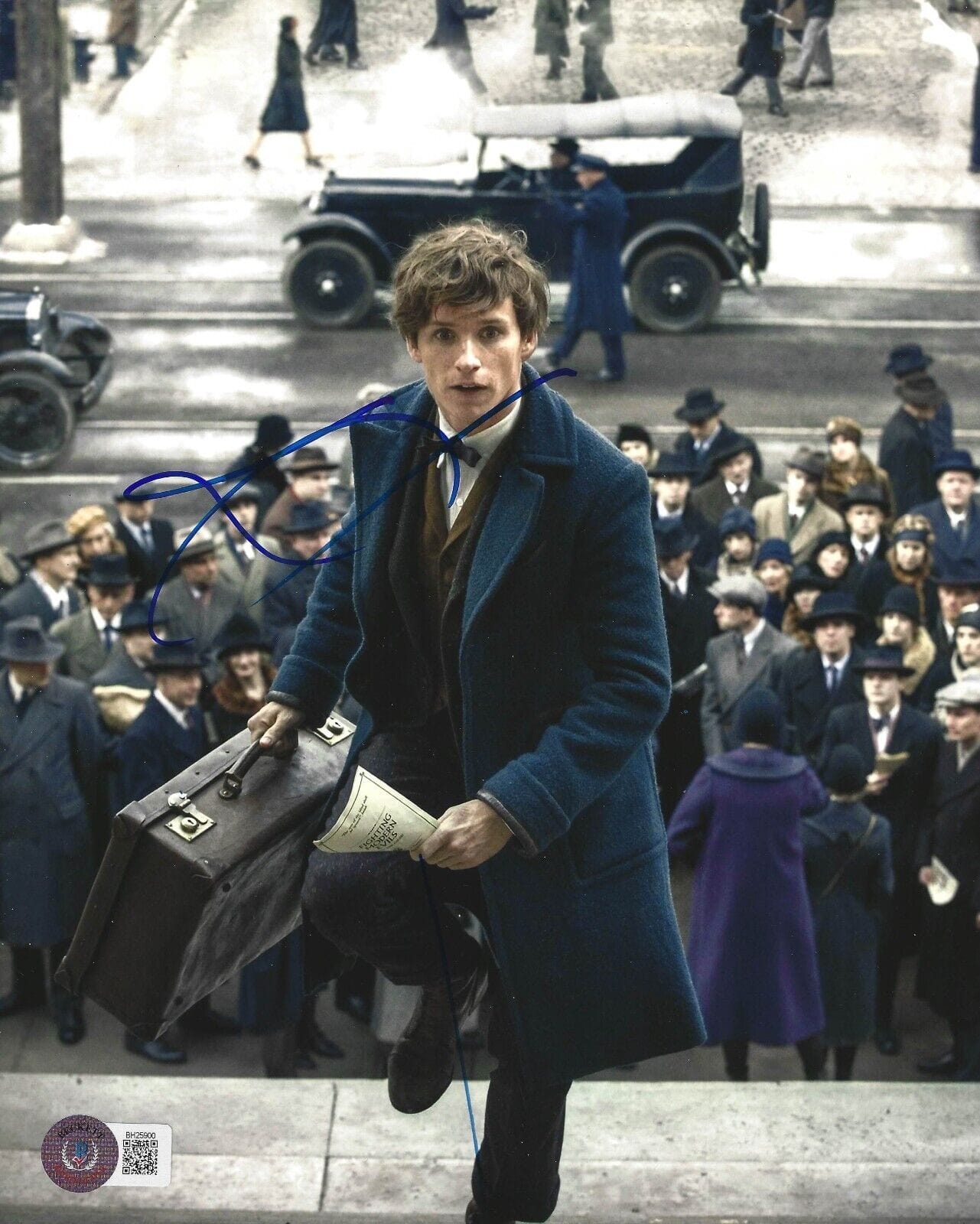 Eddie Redmayne Signed 8x10 Photo from Fantastic Beasts Beckett COA - Item #1