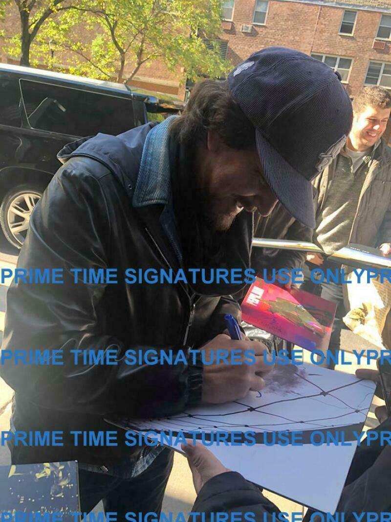 Eddie Vedder of Pearl Jam Signed Vinyl Record Beckett COA - Item #1 - Alternate Angle