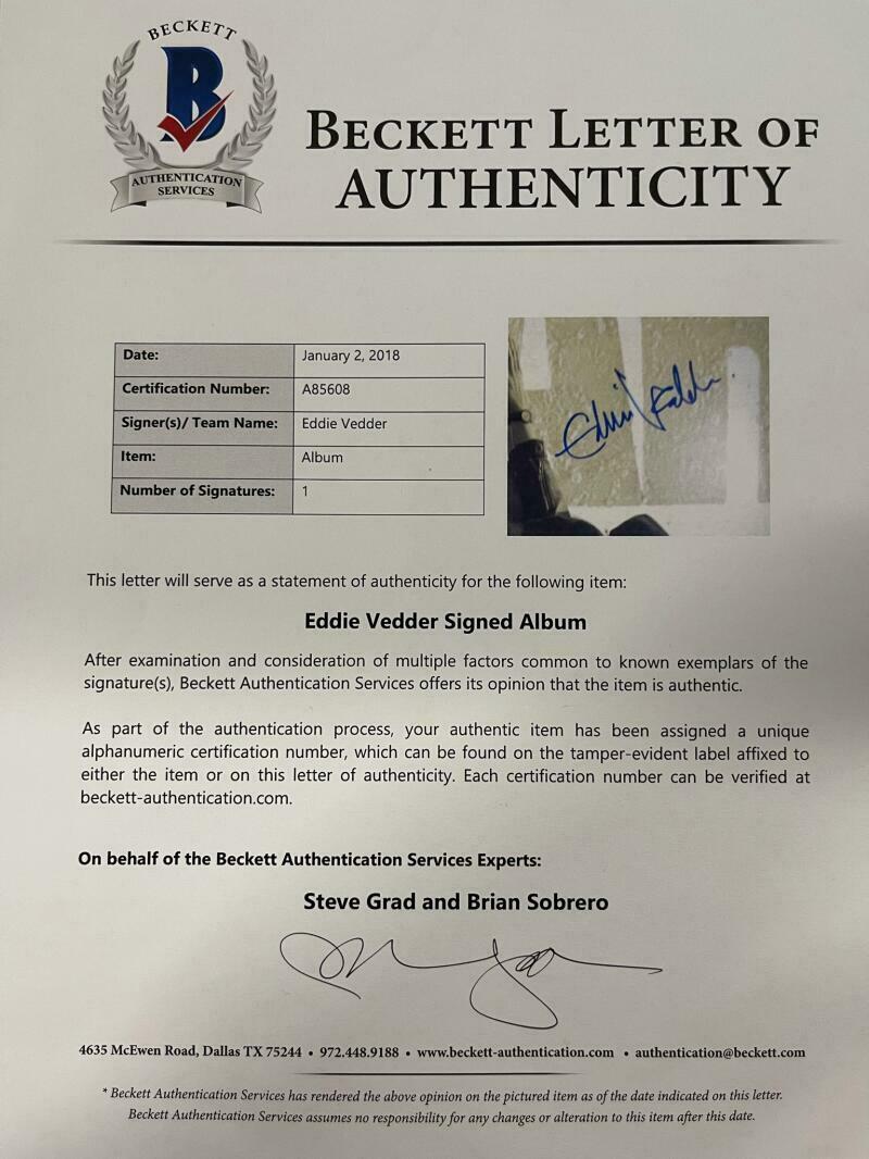 Eddie Vedder of Pearl Jam Signed Vinyl Record Beckett COA - Item #3 - Detail View