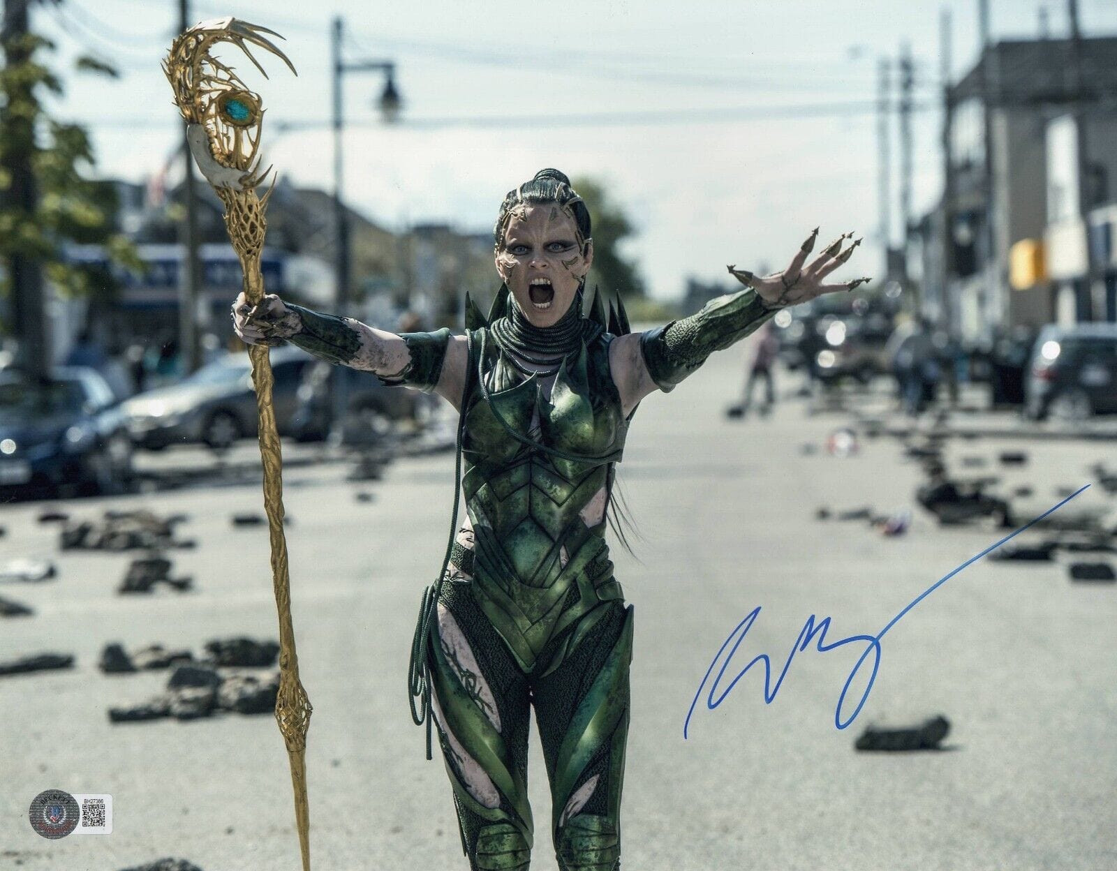 Elizabeth Banks Signed 11x14 Photo from Power Rangers Beckett COA