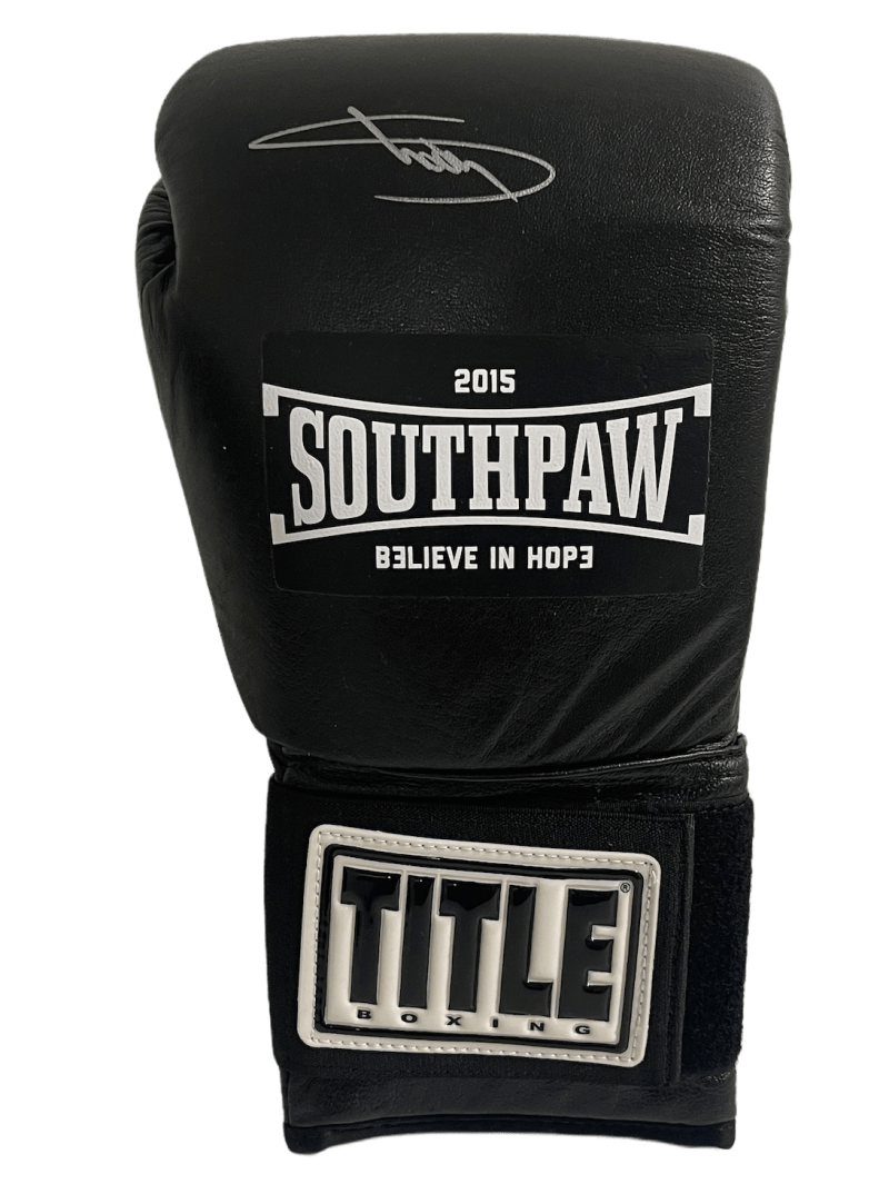Eminem Signed Boxing Glove from 8 Mile Certified Authentic - Detail View