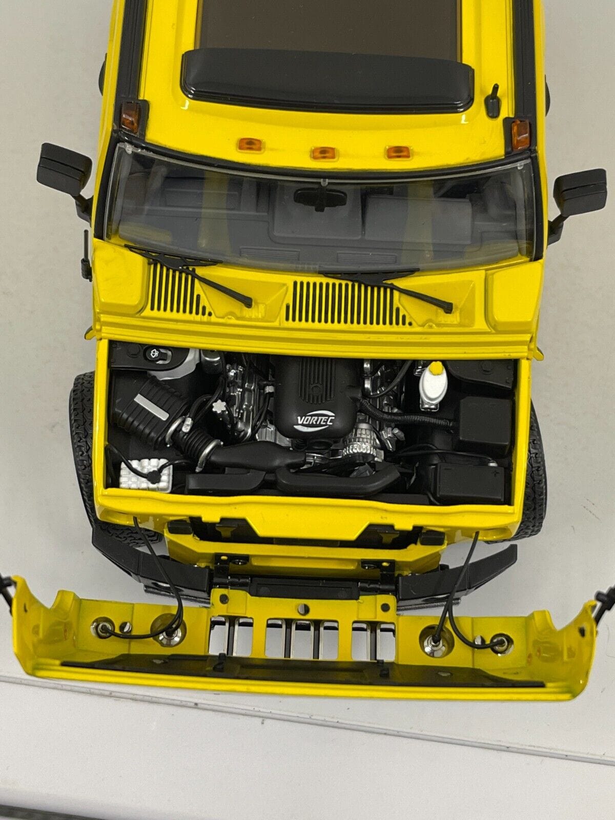 Adrian Grenier Signed Model Car from Entourage Certified Authentic - View 7