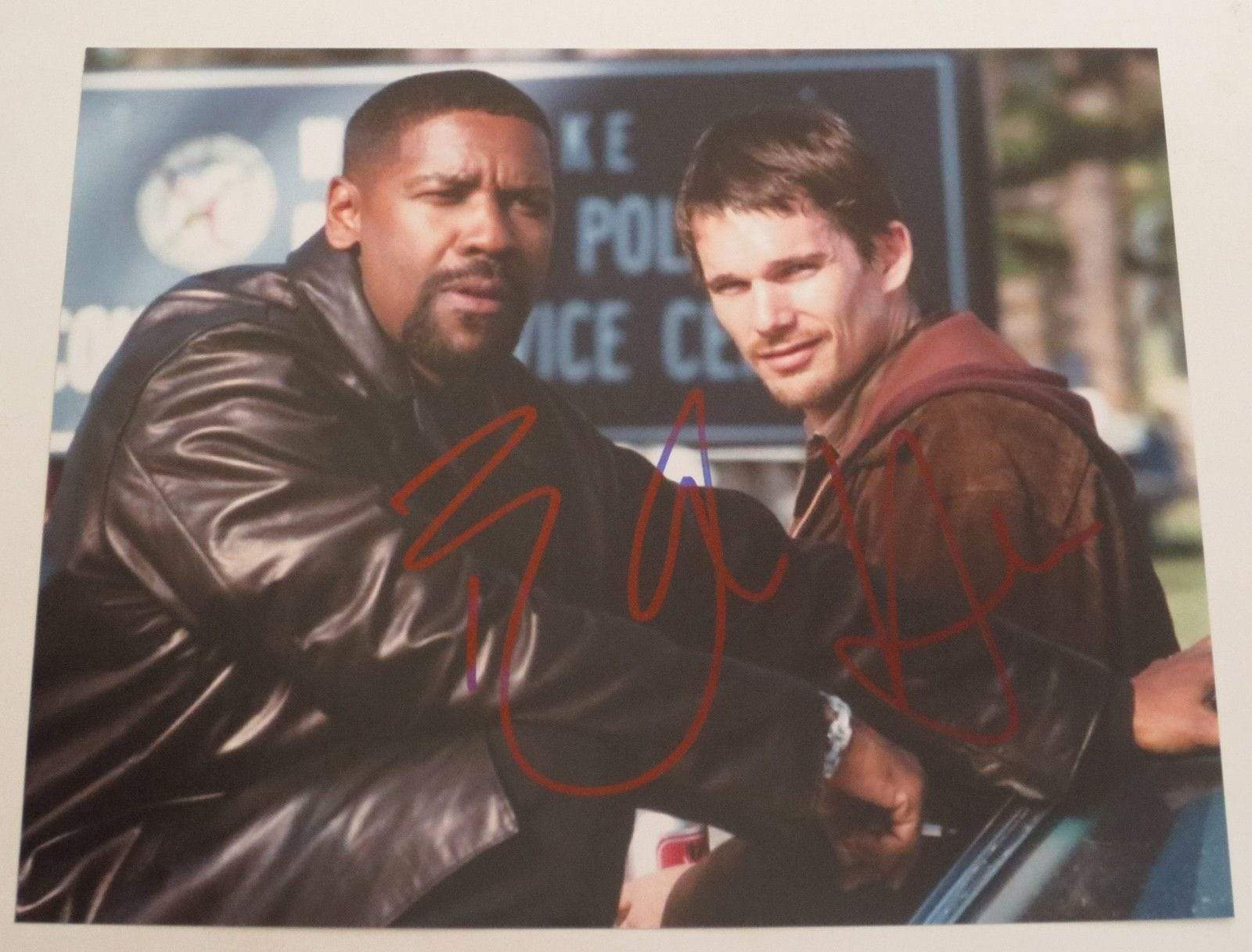 Ethan Hawke Authentic Autographed 8x10 Photo - Prime Time Signatures - TV & Film