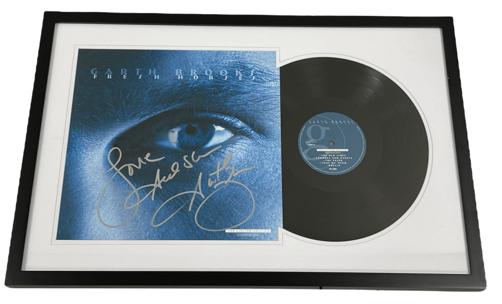 Garth Brooks Signed Vinyl Record Beckett COA - Item #1