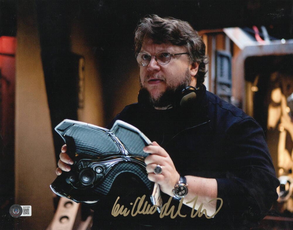 Guillermo Del Toro Signed 11x14 Photo from Pacific Rim Beckett COA - Item #2