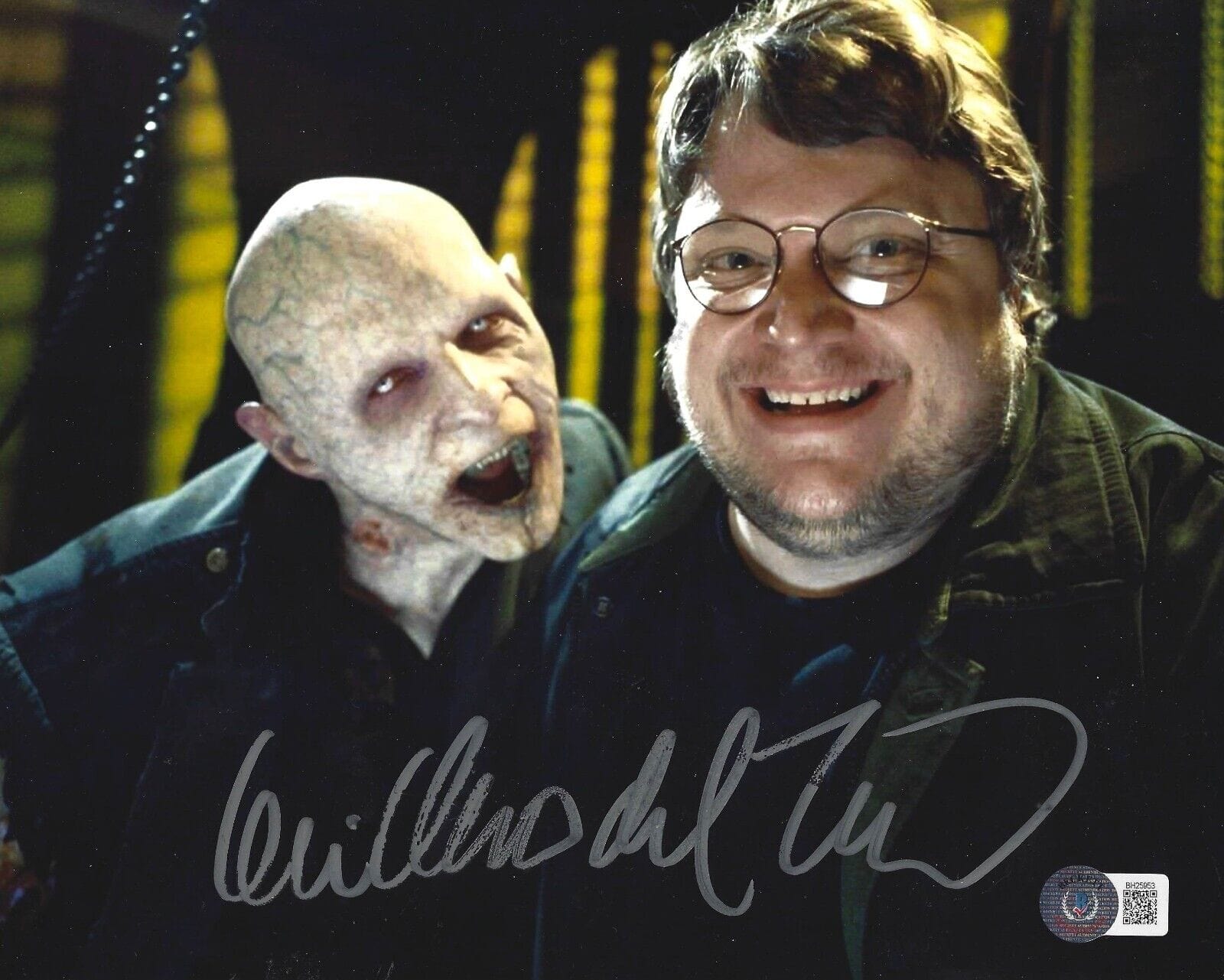Guillermo Del Toro Signed 8x10 Photo from Uthentic Beckett COA - Item #2