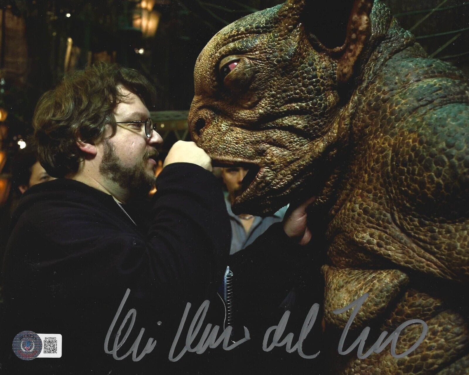 Guillermo Del Toro Signed 8x10 Photo from Pan's Labyrinth Beckett COA