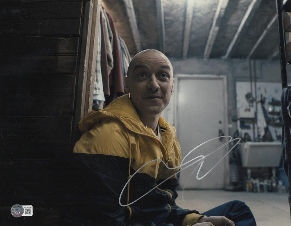 James McAvoy Signed 11x14 Photo from Split Beckett COA - Item #3
