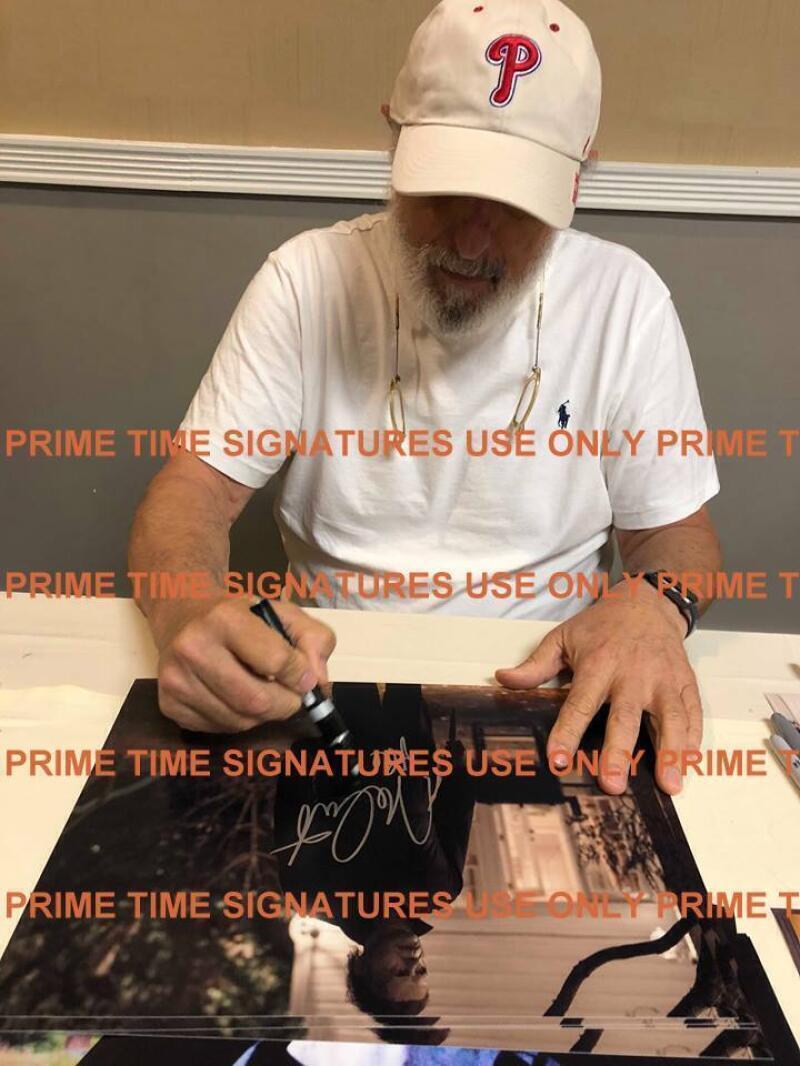 Jamie Lee Curtis Signed 12x18 Photo from Halloween Beckett COA - Item #6 - View 4