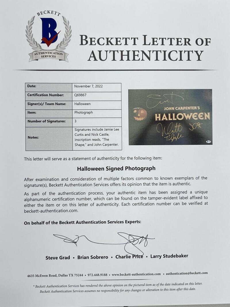 Jamie Lee Curtis Signed 12x18 Photo from Halloween Beckett COA - Item #4 - Detail View