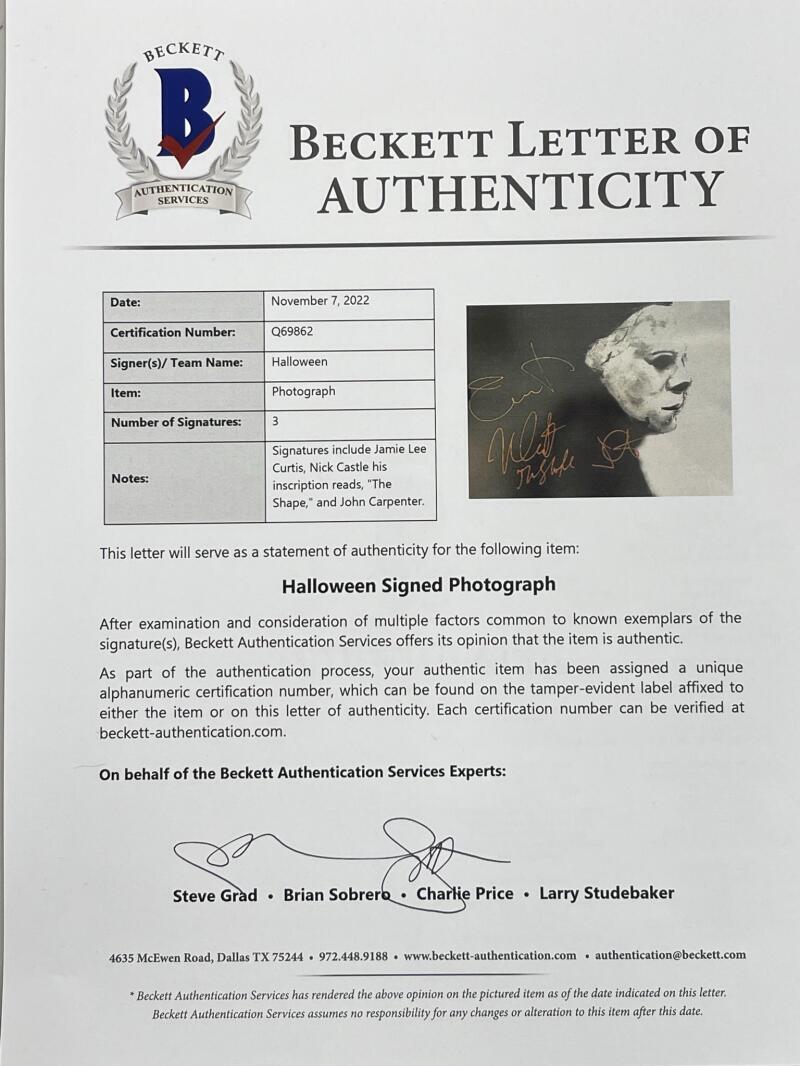 Jamie Lee Curtis Signed 12x18 Photo from Halloween Beckett COA - Item #1 - Detail View