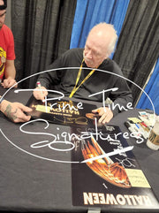 Jamie Lee Curtis Signed 12x18 Photo from Halloween Beckett COA - Item #1 - Alternate Angle