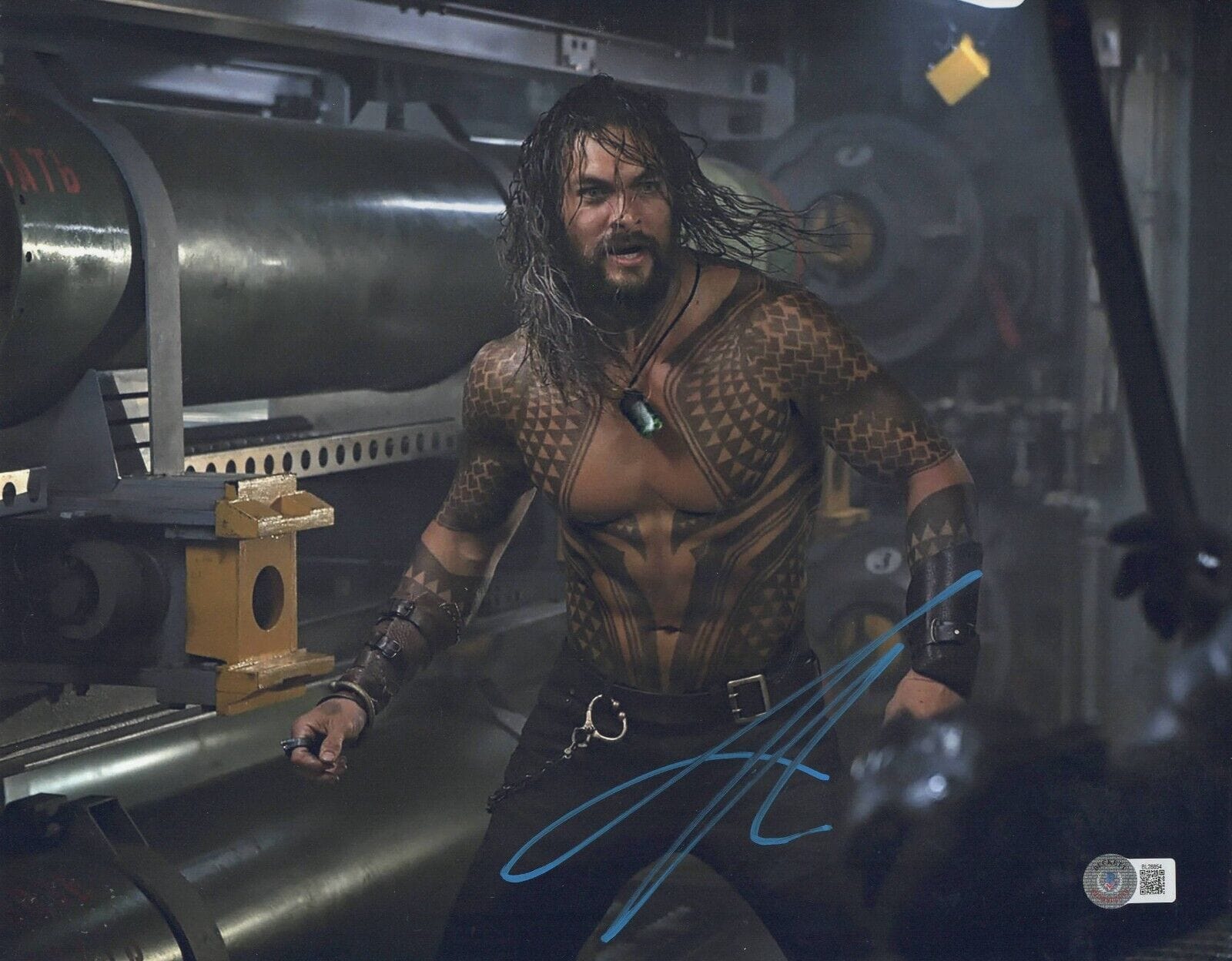 Jason Momoa Signed 11x14 Photo from Aquaman Beckett COA - Item #2