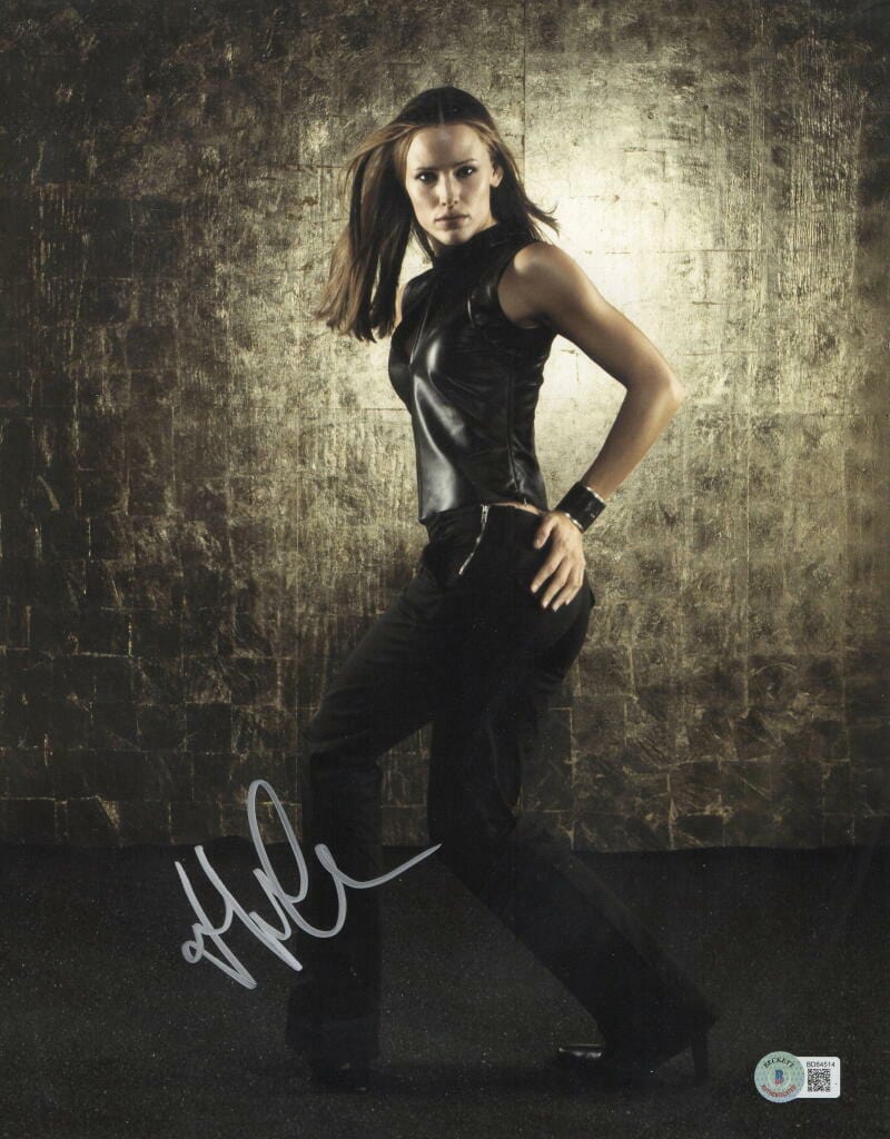 Jennifer Garner Signed 11x14 Photo from Alias Beckett COA - Item #2