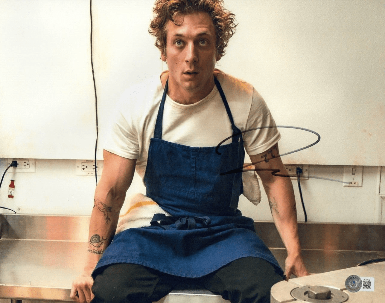 Jeremy Allen White Signed 11x14 Photo from The Bear Beckett COA - Item #2